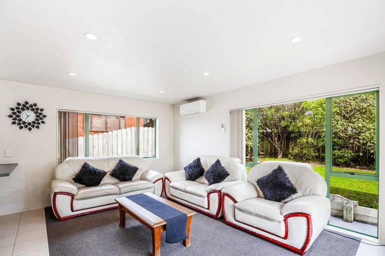 Photo of property in 23 San Vito Place, Henderson, Auckland, 0612