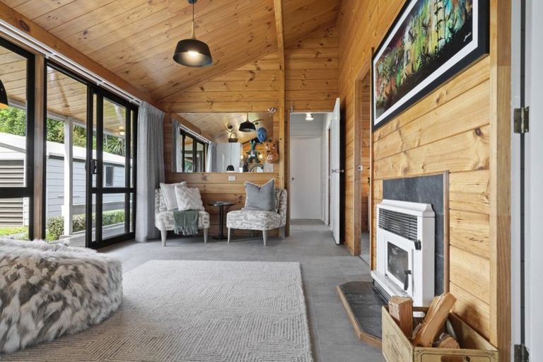 Photo of property in 42 Karioitahi Road, Waiuku, 2683