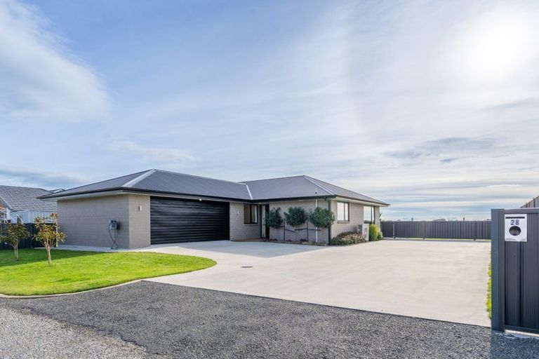 Photo of property in 28 Lindsay Way, Grasmere, Invercargill, 9810