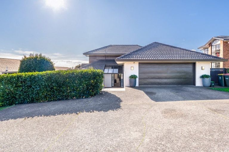Photo of property in 202 Whitford Road, Shamrock Park, Auckland, 2016