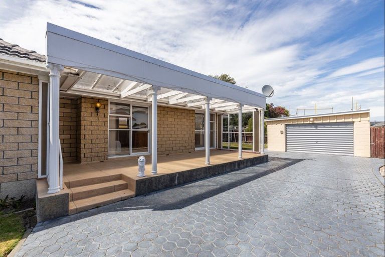 Photo of property in 37 Frensham Crescent, Woolston, Christchurch, 8062