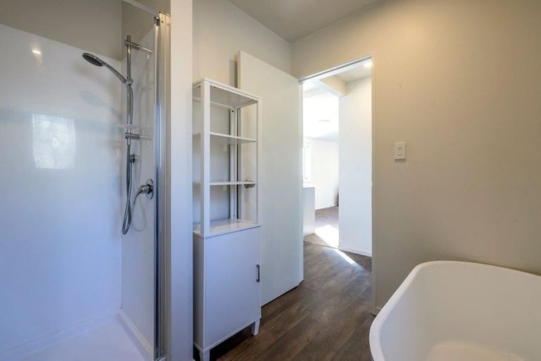 Photo of property in 6 Matenga Street, Waikanae, 5036