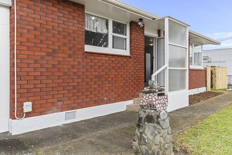 Photo of property in 1/67 Young Street, New Plymouth, 4310