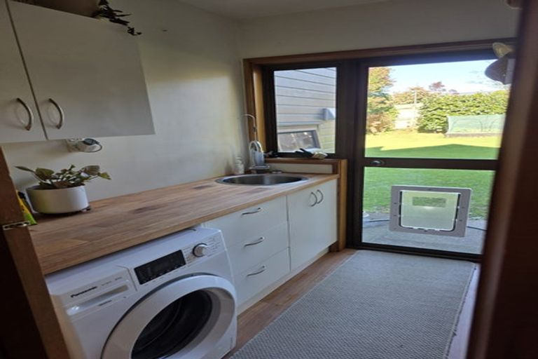 Photo of property in 11 Cannon Street, Westown, New Plymouth, 4310