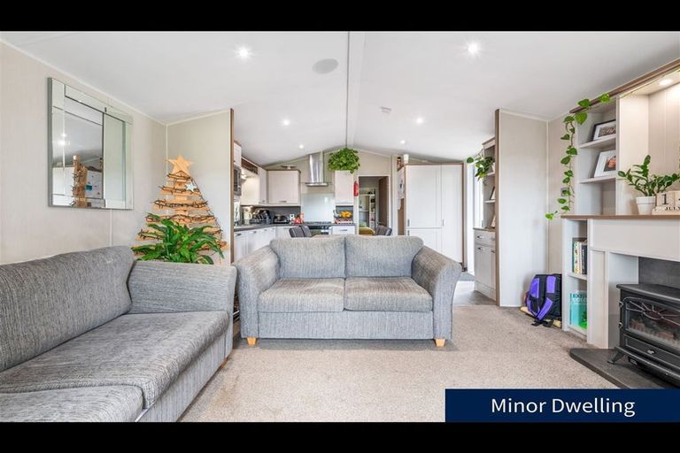 Photo of property in 87b Kaurilands Road, Titirangi, Auckland, 0604