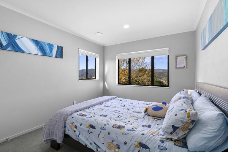 Photo of property in 17 Garrett Place, Riverstone Terraces, Upper Hutt, 5018