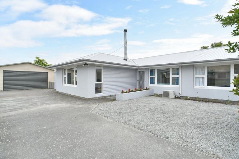 Photo of property in 124 Kippenberger Avenue, Rangiora, 7400