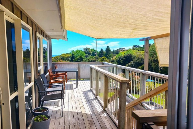 Photo of property in 11 Ocean View Road, Cable Bay, 0420