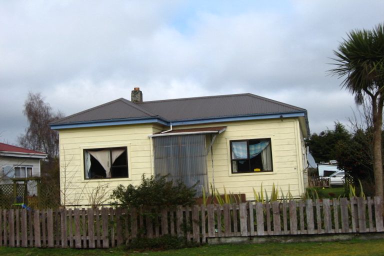 Photo of property in 32 Davis Street, Reefton, 7830