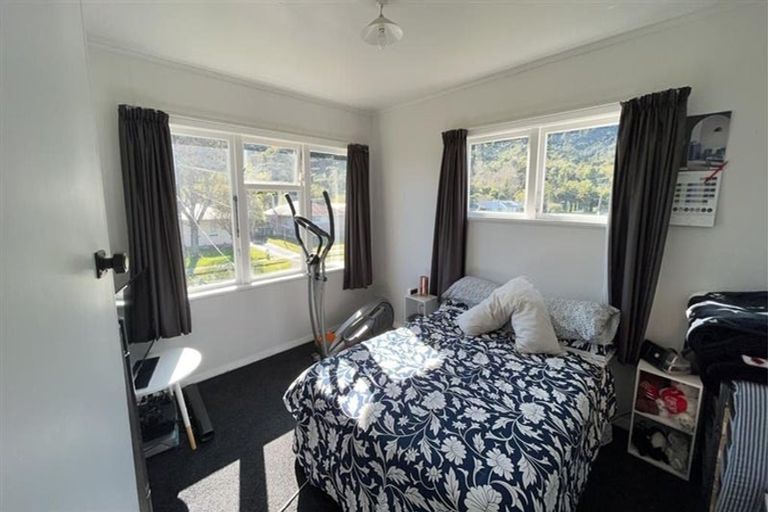 Photo of property in 16- 20 Wickes Street, Cobden, Greymouth, 7802