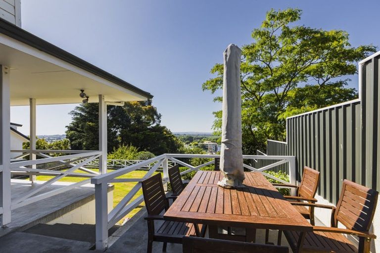 Photo of property in 81 Churchill Drive, Taradale, Napier, 4112