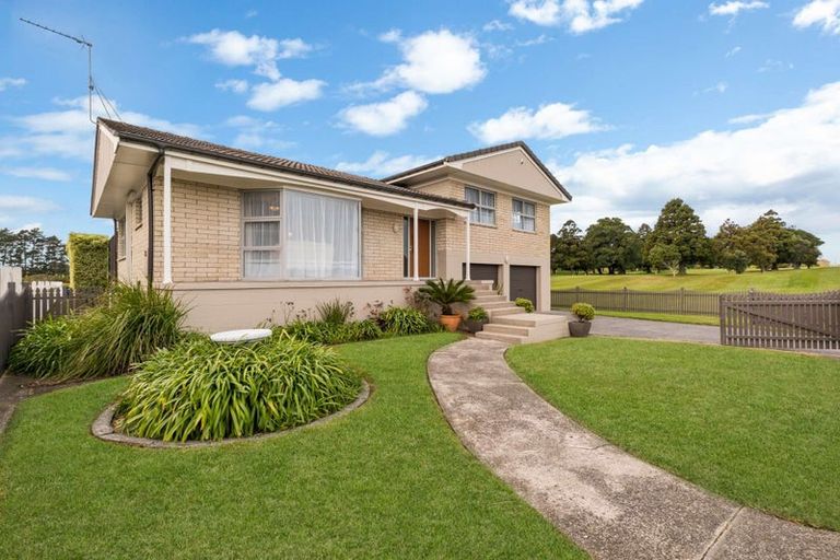 Photo of property in 5 Racecourse Road, Waiuku, 2123