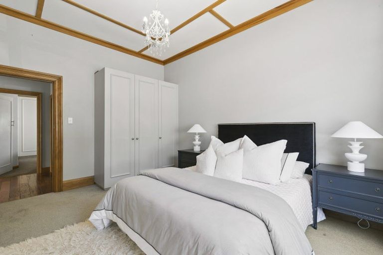 Photo of property in 59 Queens Drive, Lyall Bay, Wellington, 6022