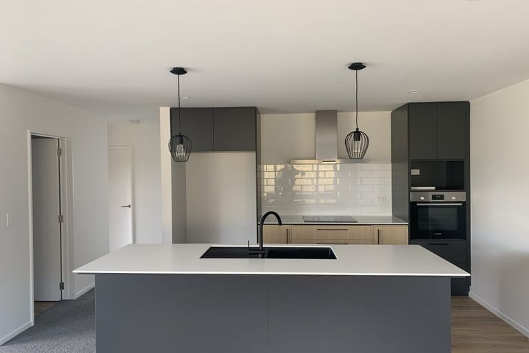 Photo of property in 38 Eileen Way, Rolleston, 7615