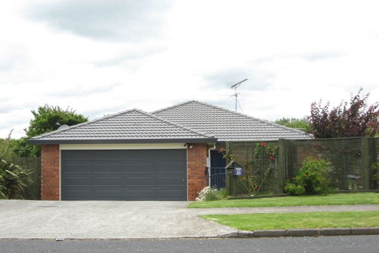 Photo of property in 20 Kayes Road, Pukekohe, 2120