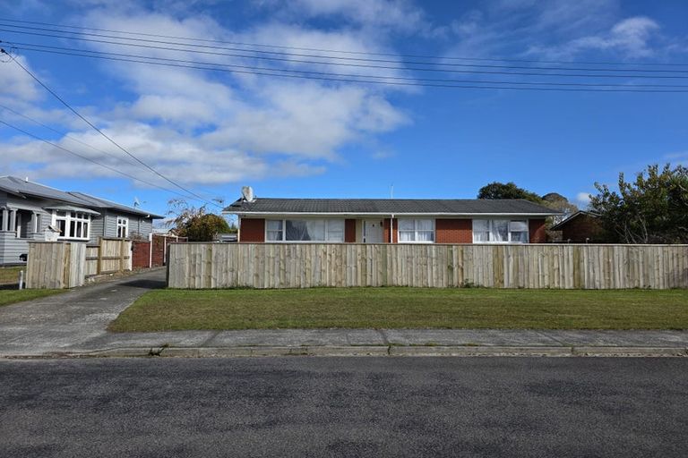 Photo of property in 12 Martin Street, Utuhina, Rotorua, 3015