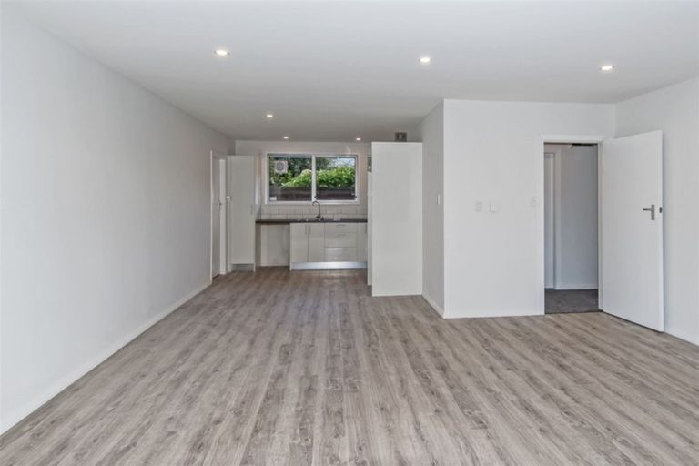 Photo of property in 86 Avonhead Road, Avonhead, Christchurch, 8042