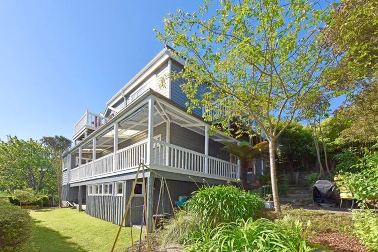 Photo of property in 35 Reserve Terrace, Lyttelton, 8082