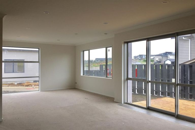 Photo of property in 9 Kato Way, Pukekohe, 2120