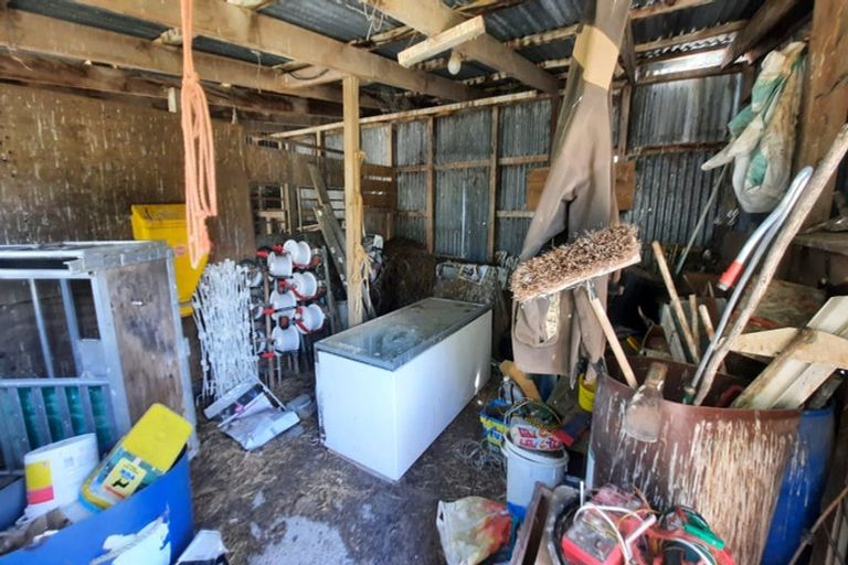 Photo of property in 746 Clutha River Road, Rongahere, Balclutha, 9274