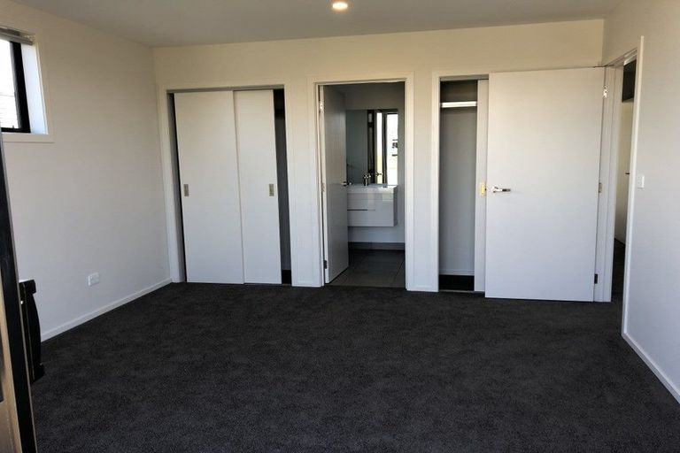 Photo of property in 4 Matakanui Lane, Wanaka, 9305