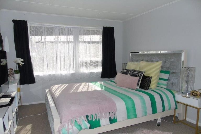 Photo of property in 21-a Kairanga Crescent, Wainuiomata, Lower Hutt, 5014