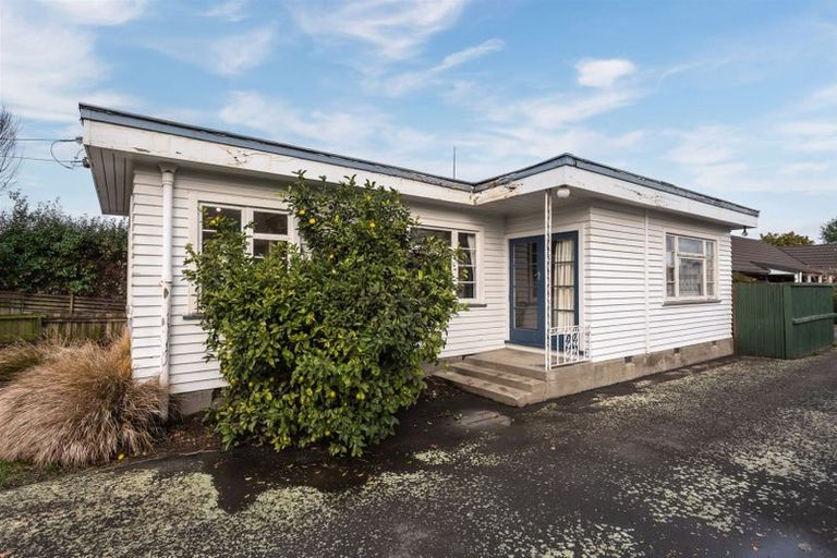 Photo of property in 111 Vagues Road, Northcote, Christchurch, 8052