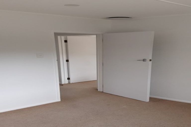 Photo of property in 2/306 Wellington Road, Wainuiomata, Lower Hutt, 5014