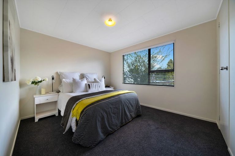 Photo of property in 1/14 Moxham Grove, Massey, Auckland, 0614