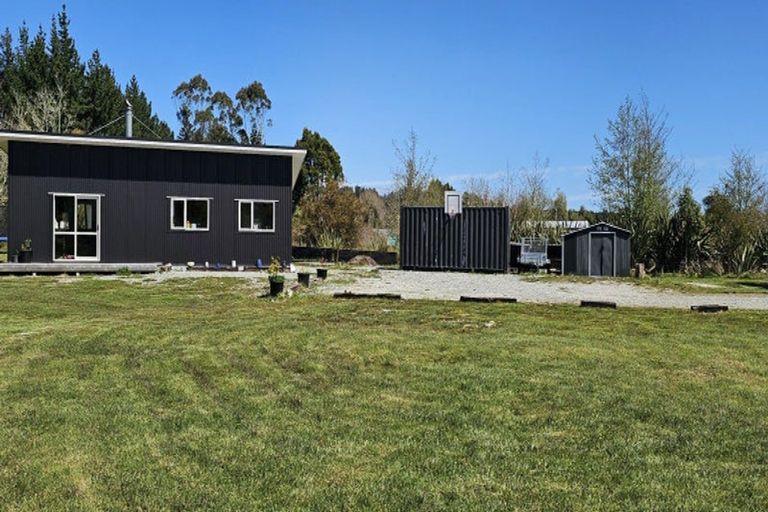 Photo of property in 56 Pine Tree Road, Kaniere, Hokitika, 7811