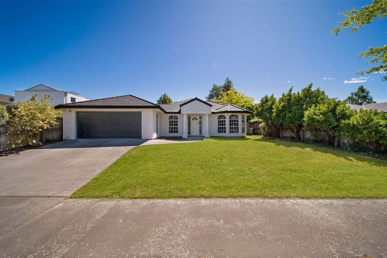 Photo of property in 6 Creedon Glen, Casebrook, Christchurch, 8051