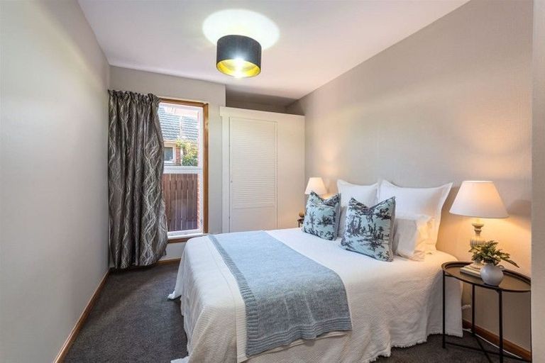 Photo of property in 1/236 Grahams Road, Burnside, Christchurch, 8053