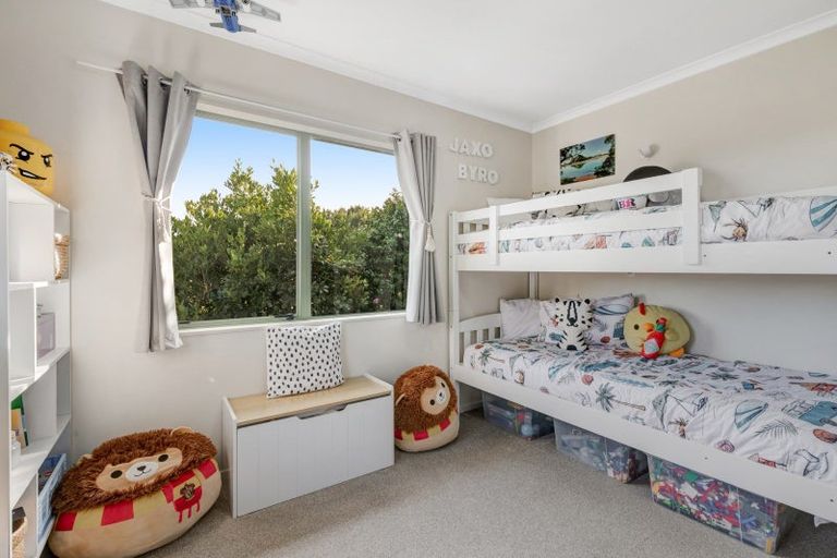 Photo of property in 25a Jelas Road, Red Beach, 0932