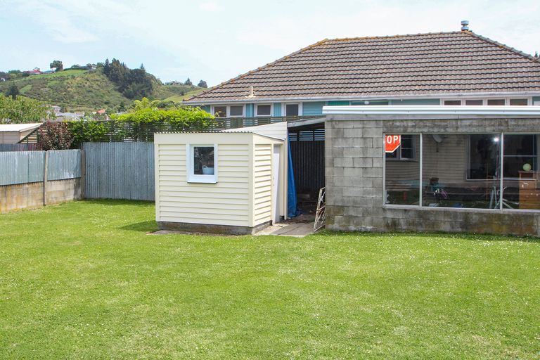 Photo of property in 10 Pembroke Street, Oamaru North, Oamaru, 9400