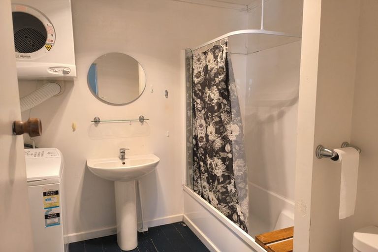 Photo of property in 26 Hohiria Road, Hataitai, Wellington, 6021