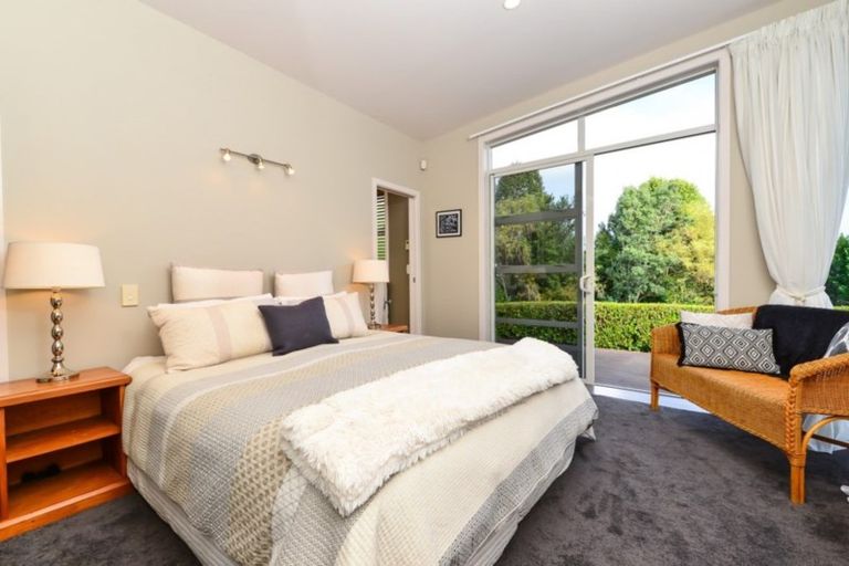 Photo of property in 5 Oldfield Court, Huntington, Hamilton, 3210