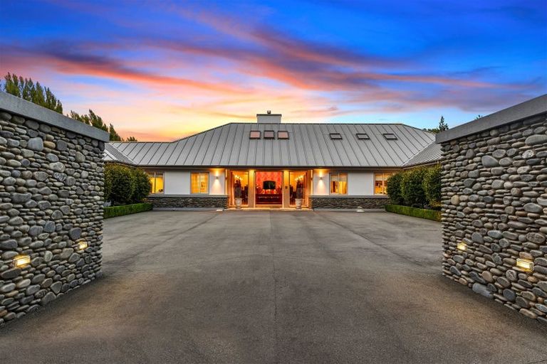 Photo of property in 71 Hussey Road, Northwood, Christchurch, 8051