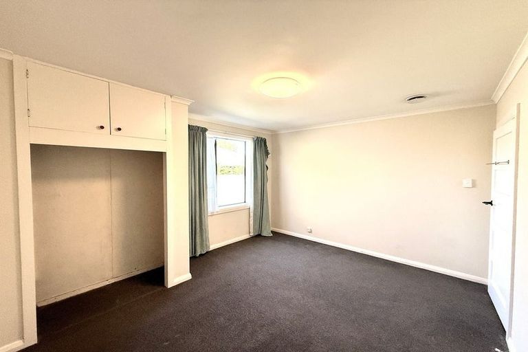 Photo of property in 52 Pitcairn Crescent, Bryndwr, Christchurch, 8053