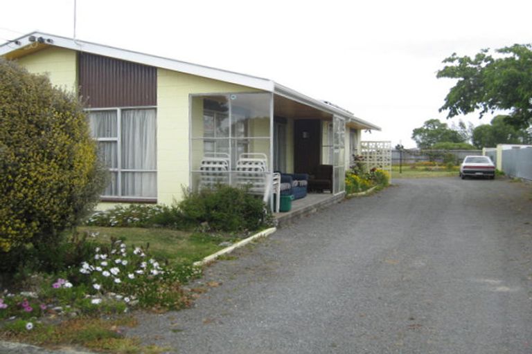 Photo of property in 75 Englefield Road, Northwood, Christchurch, 8051