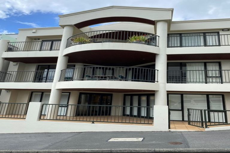 Photo of property in 13/22u Oriental Terrace, Oriental Bay, Wellington, 6011