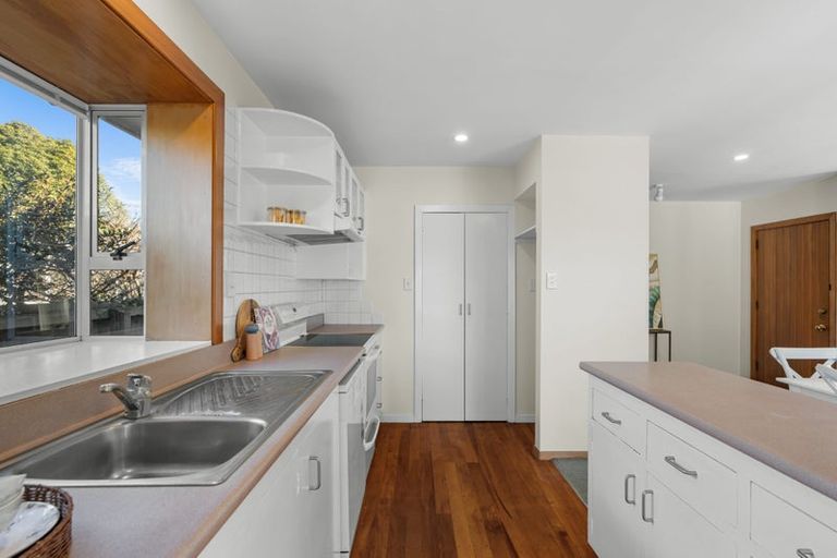 Photo of property in 184 Withells Road, Avonhead, Christchurch, 8042