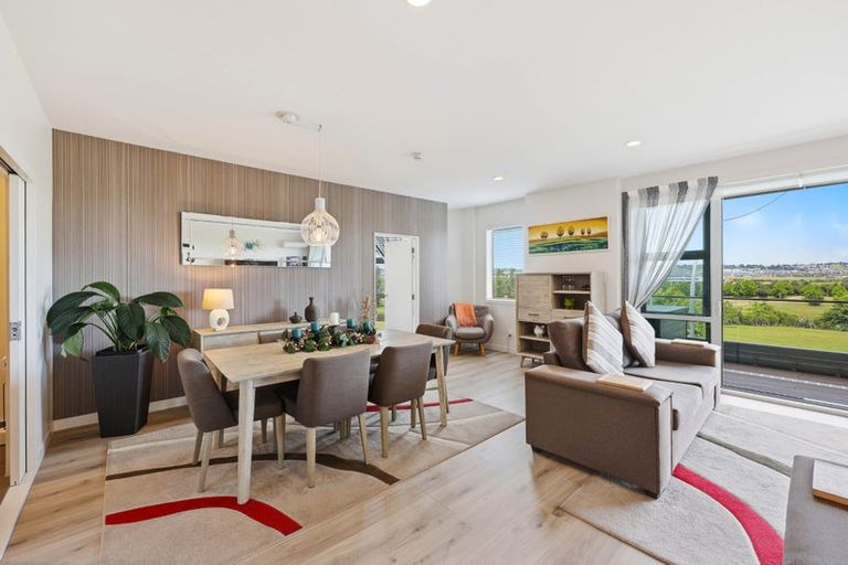 Photo of property in 15/63 Kestev Drive, Flat Bush, Auckland, 2016