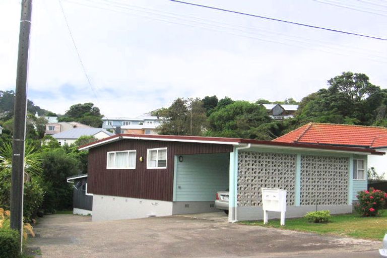 Photo of property in 2/73 Simla Crescent, Khandallah, Wellington, 6035