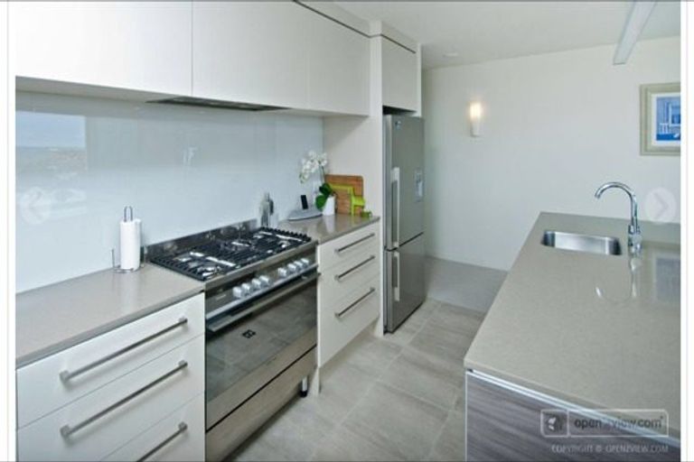 Photo of property in 154 Marine Parade, Mount Maunganui, 3116