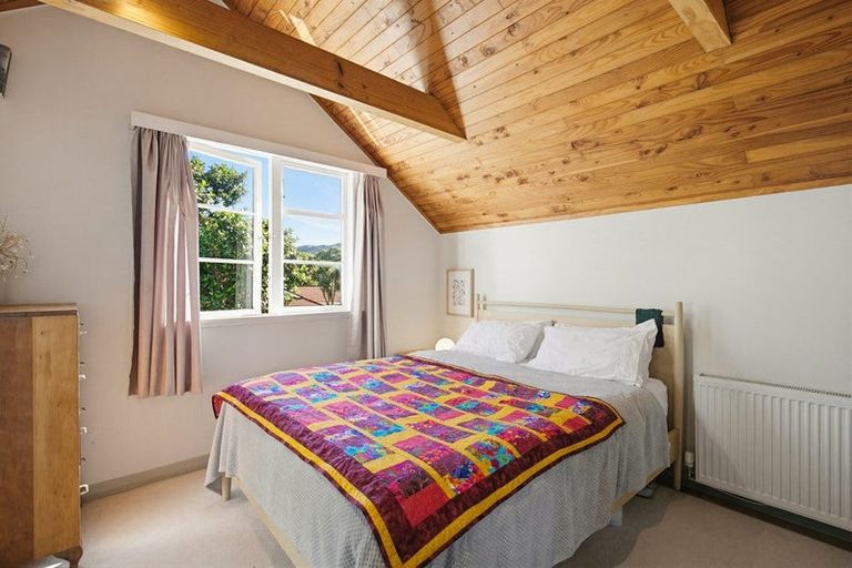 Photo of property in 77 Oban Street, Wadestown, Wellington, 6012