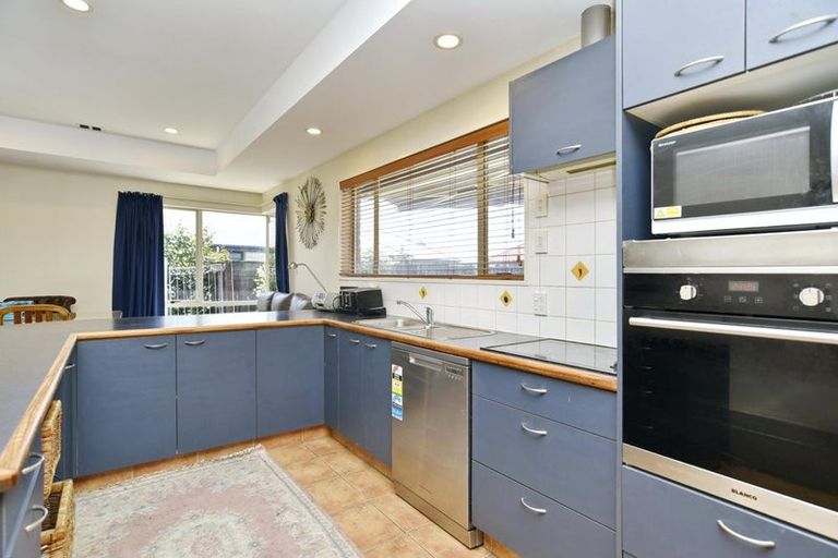 Photo of property in 83 Mackworth Street, Woolston, Christchurch, 8062