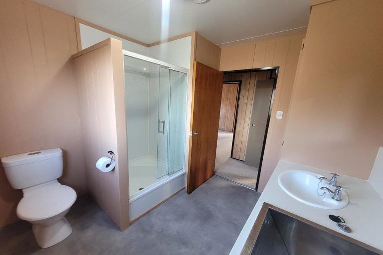 Photo of property in 513 Mangorei Road, Highlands Park, New Plymouth, 4312
