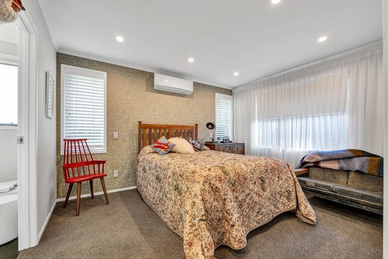 Photo of property in 83a Young Street, New Plymouth, 4310