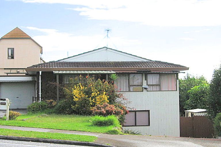 Photo of property in 1/127 Prince Regent Drive, Farm Cove, Auckland, 2012