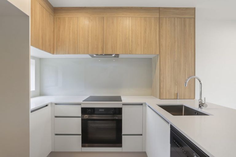 Photo of property in 39 Jabuka Street, Glen Eden, Auckland, 0602